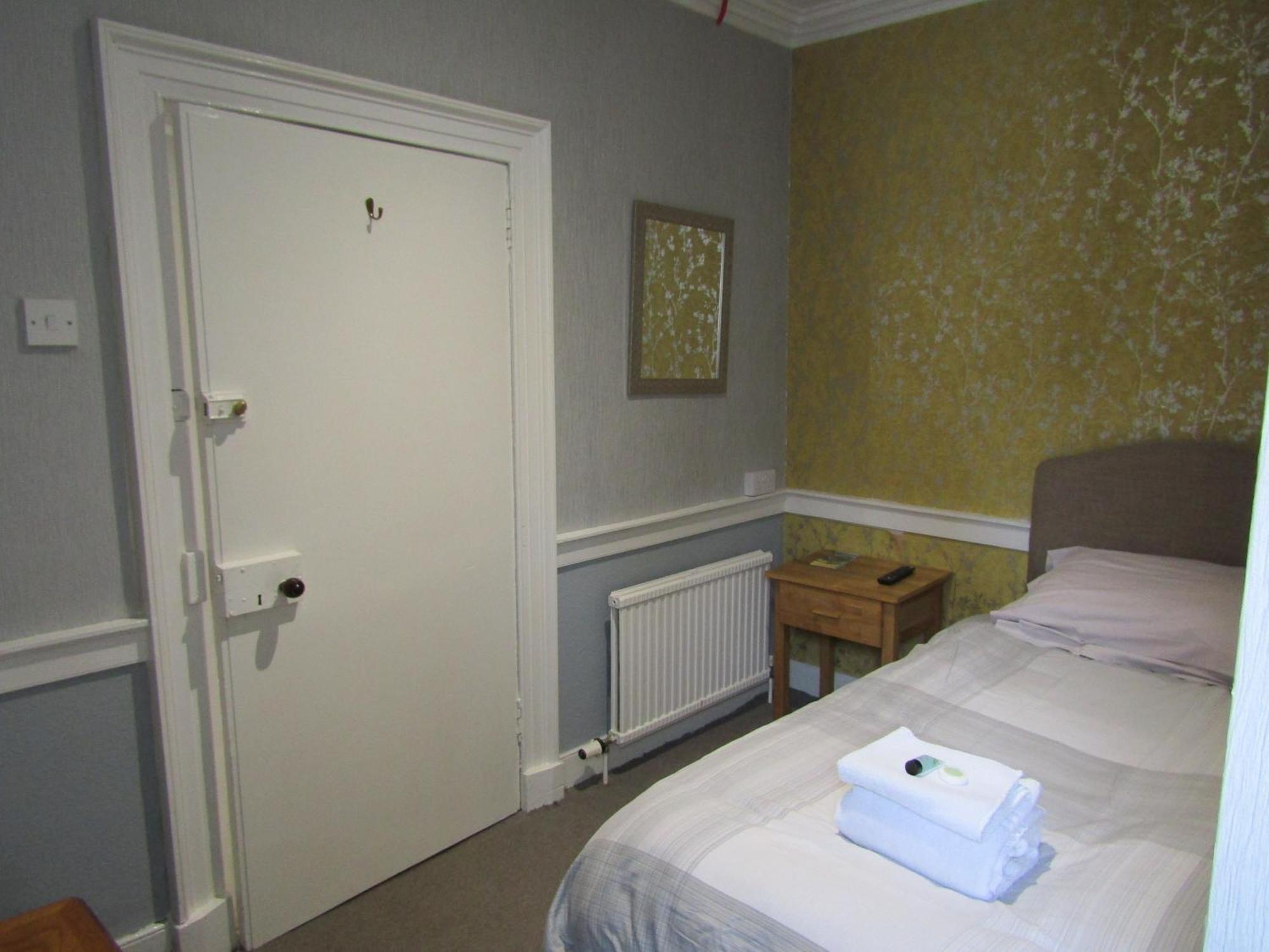 Inverbervie The Crown Hotel الغرفة الصورة