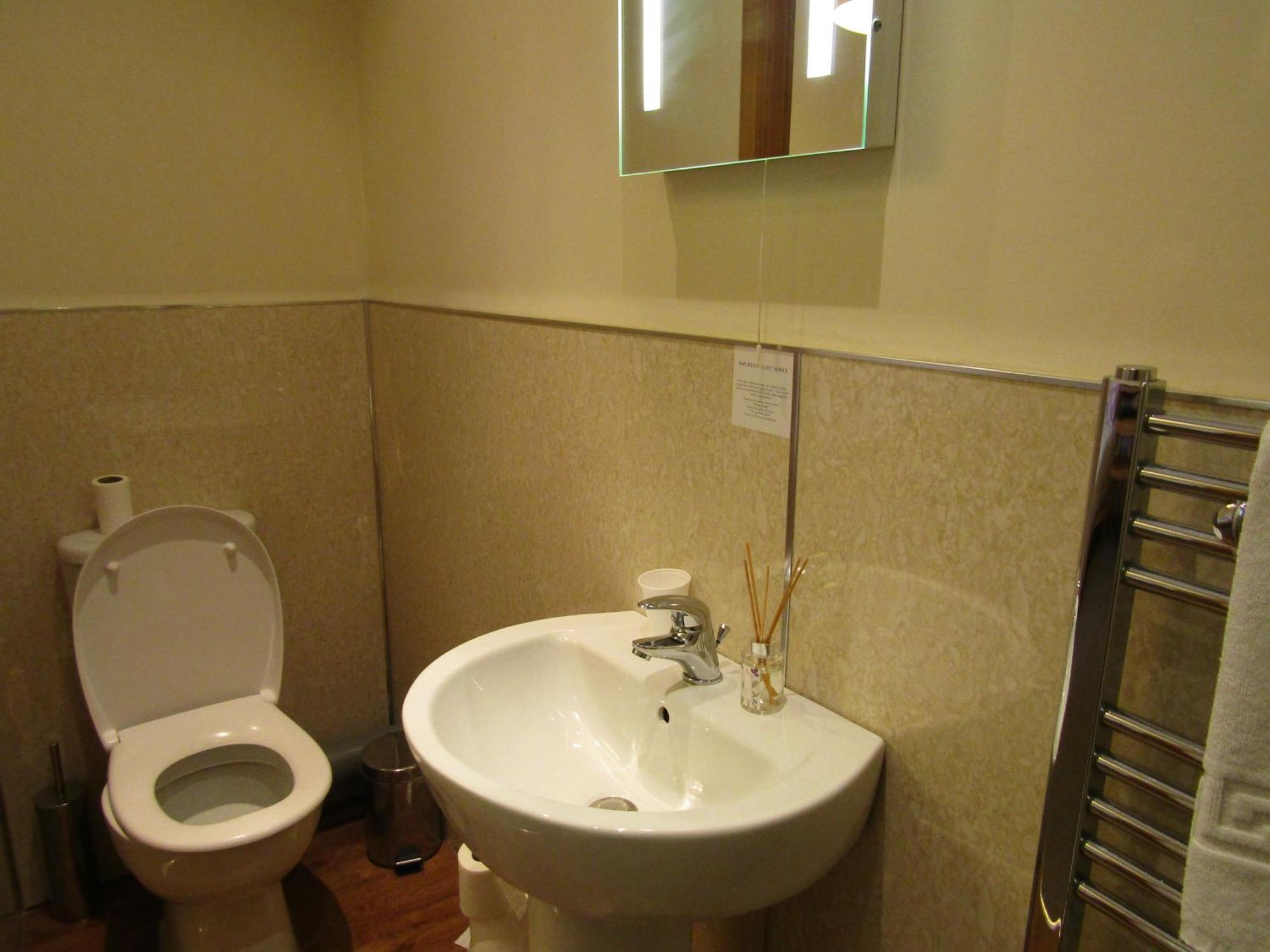 Inverbervie The Crown Hotel الغرفة الصورة
