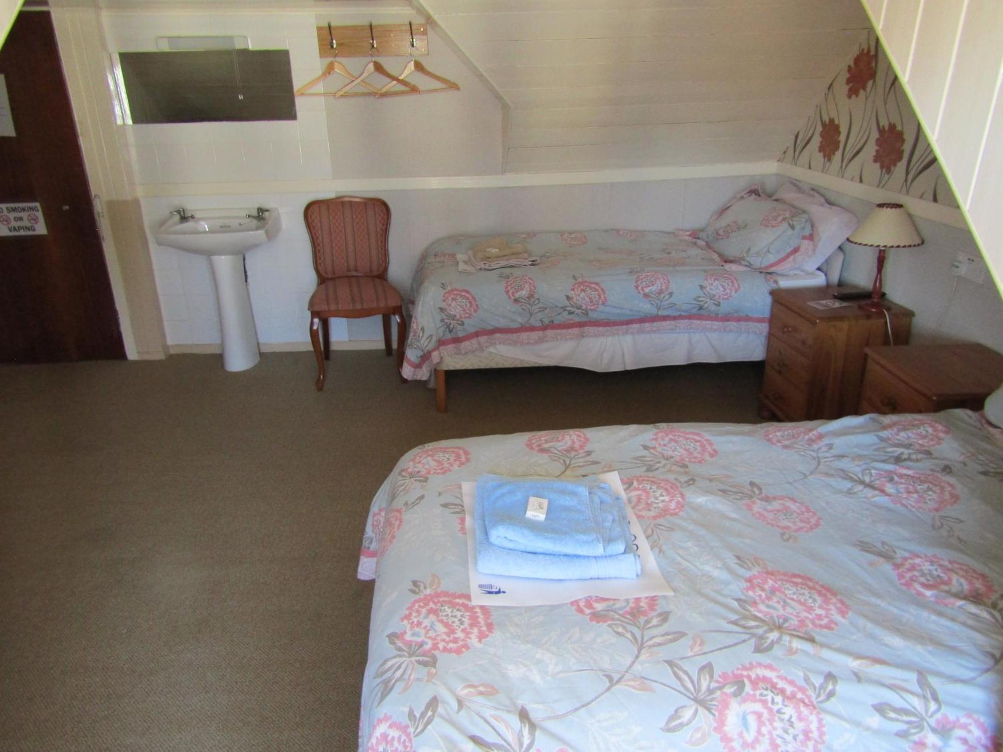 Inverbervie The Crown Hotel الغرفة الصورة